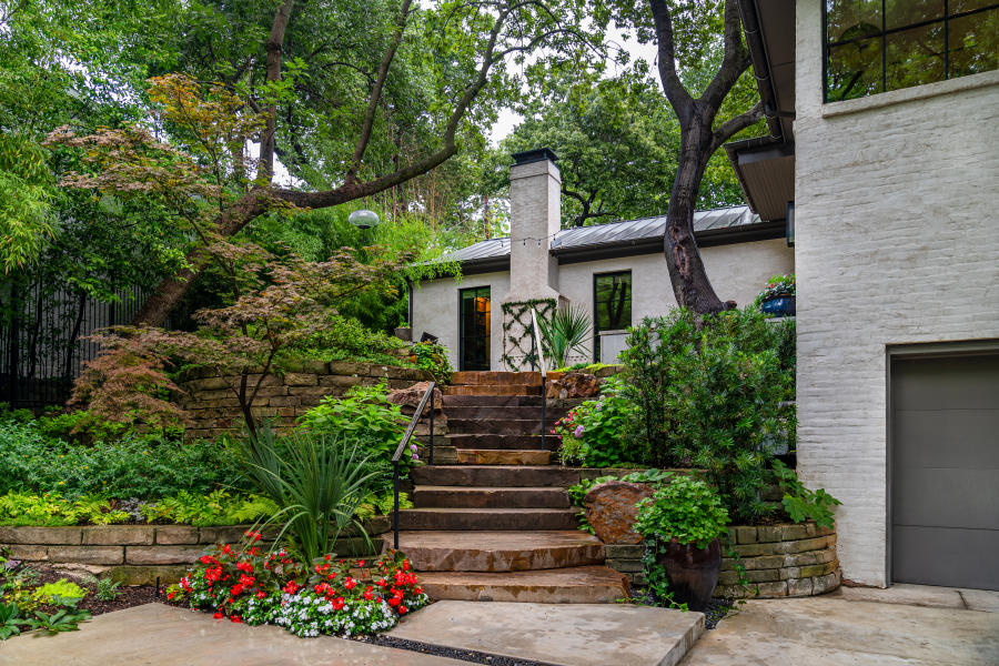  : Alan Dale : DESIGN + DEVELOPMENT